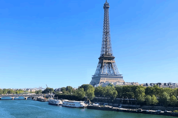 Eiffel Tower: Priority Access to the Second Floor & Optional Summit