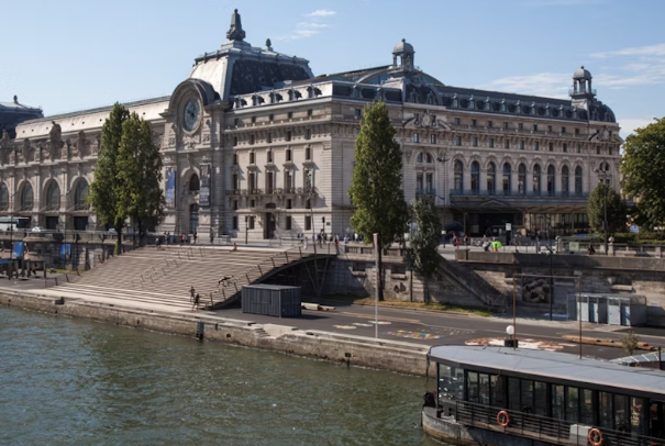 Musée d'Orsay Dedicated Entrance